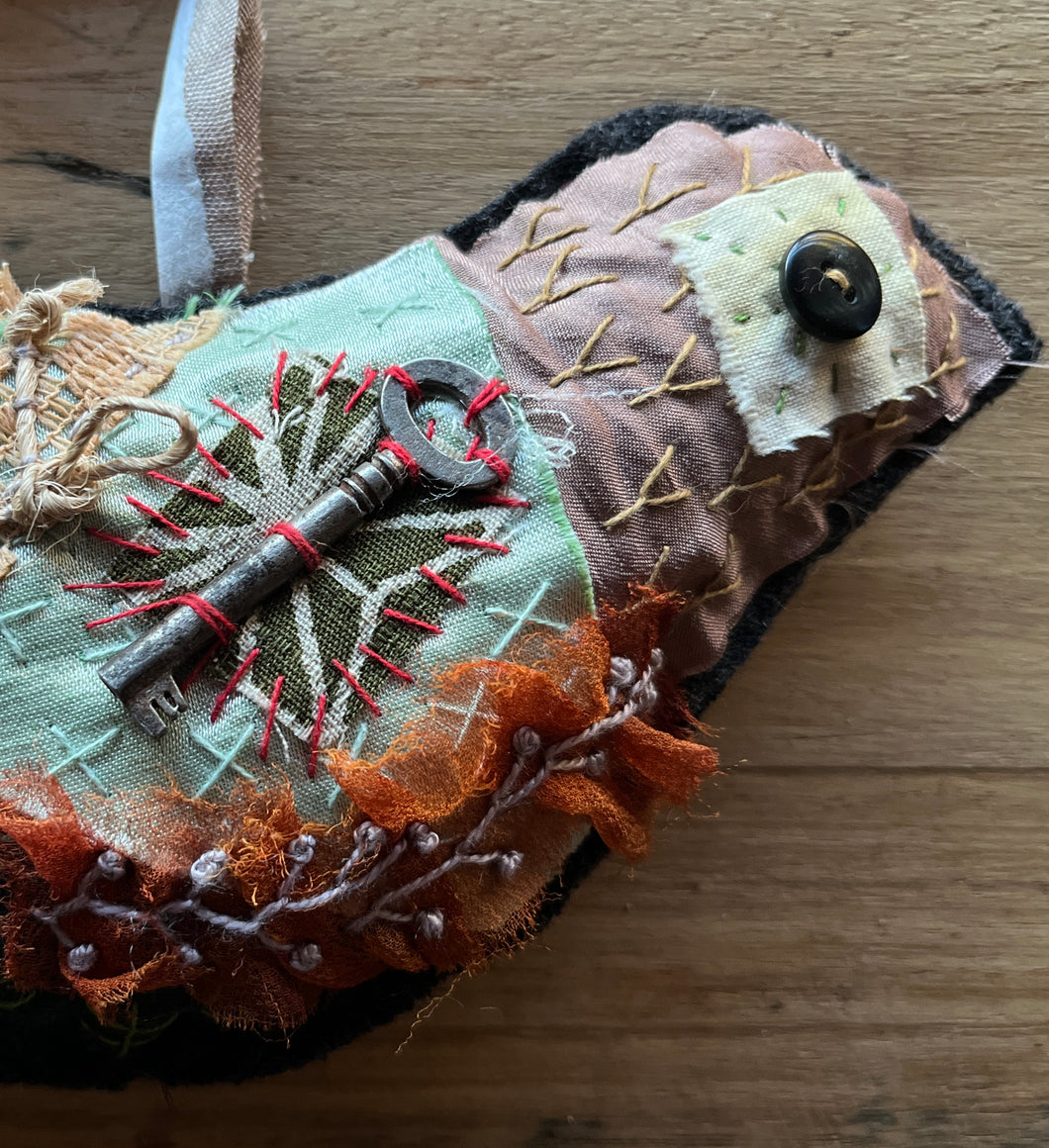 ‘tattered’ bird hanger