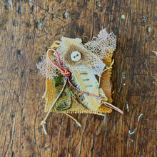 tiny pendant necklace - summertime