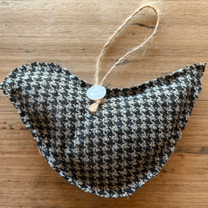 ‘tattered’ bird or heart hanger
